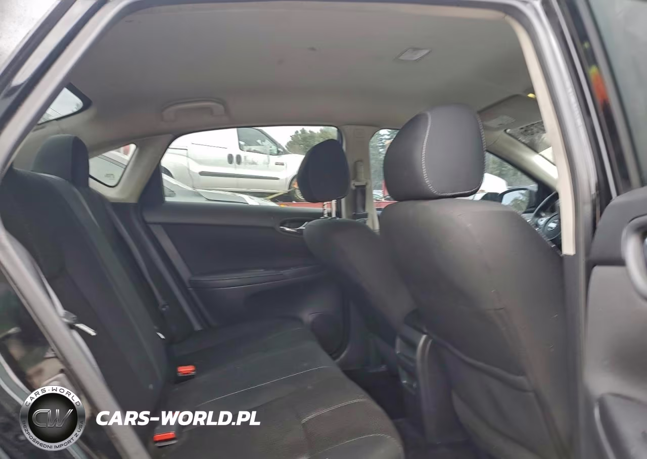 2018 Nissan Sentra S VIN:3N1AB7AP4JY251701 - 10