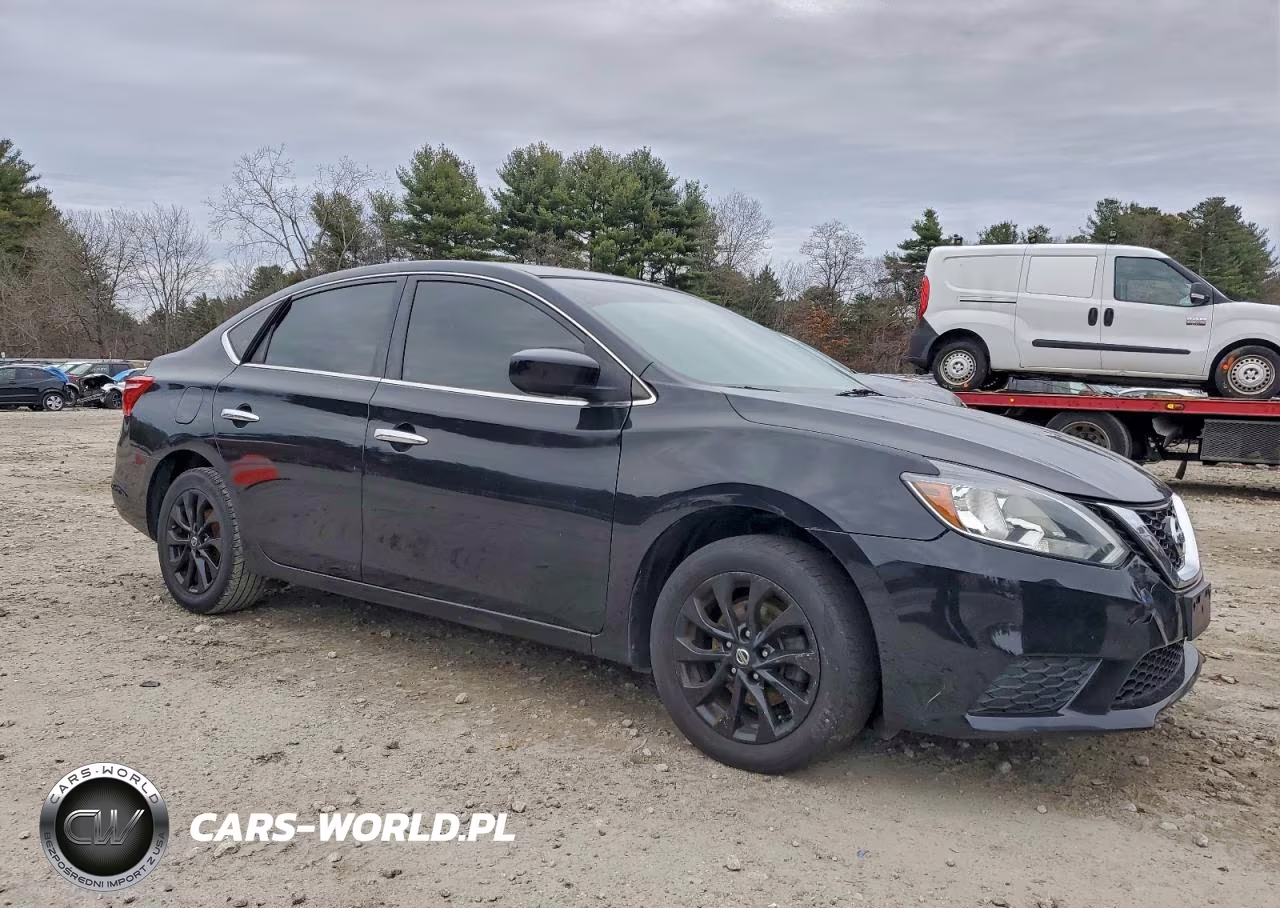 2018 Nissan Sentra S VIN:3N1AB7AP4JY251701 - 4