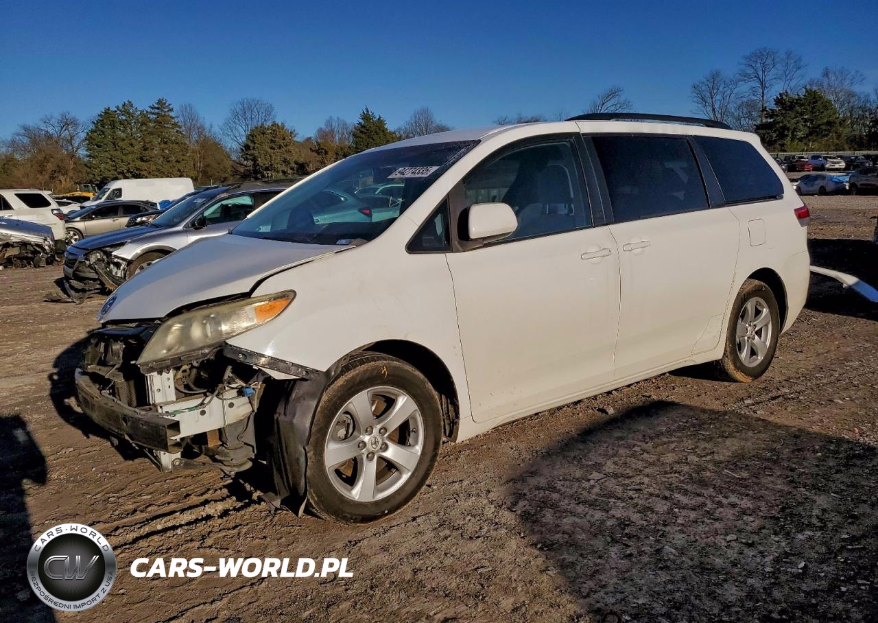 2011 Toyota Sienna Le