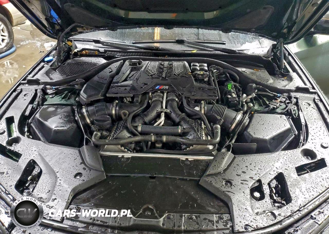 2023 BMW M5 VIN:WBS83CH09PCL44962 - 11
