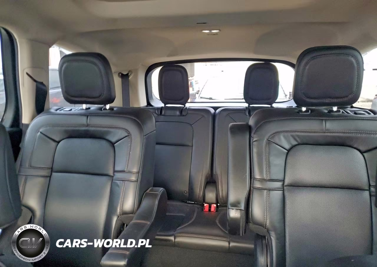 2023 Lincoln Aviator Reserve VIN:5LM5J7WC1PGL02064 - 10