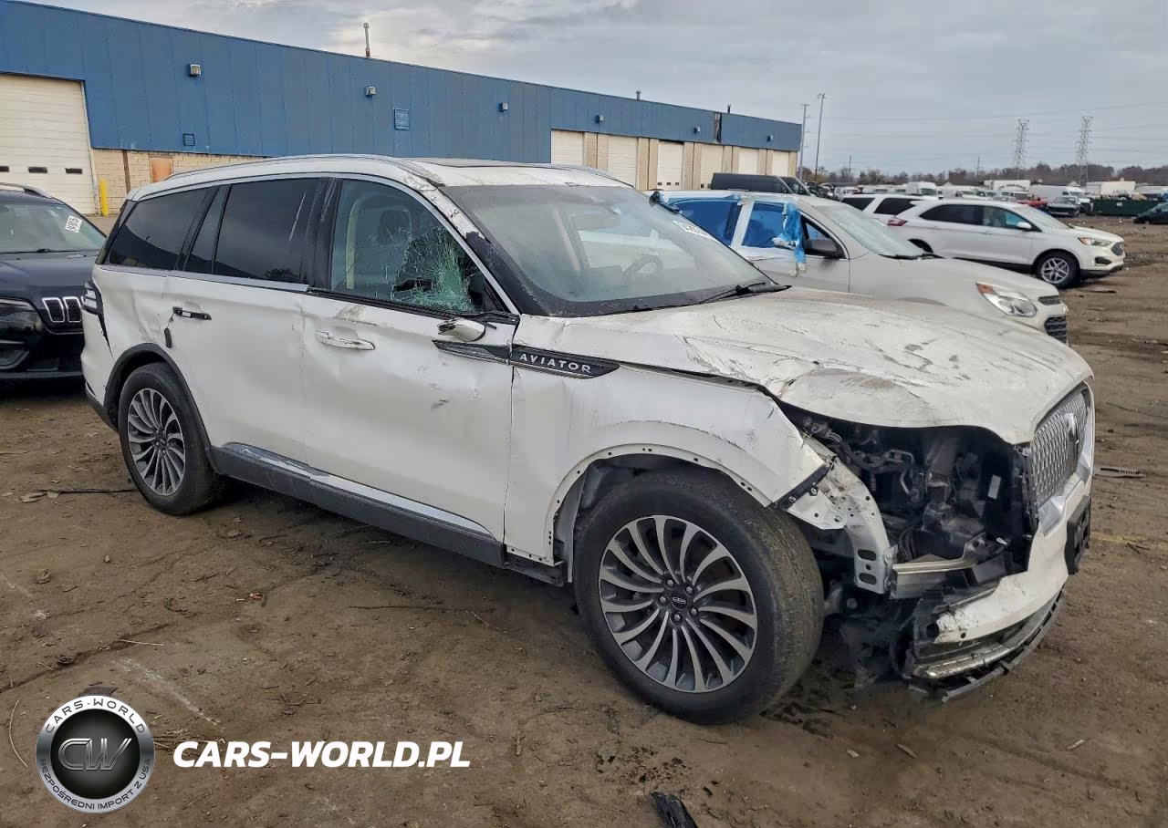 2023 Lincoln Aviator Reserve VIN:5LM5J7WC1PGL02064 - 4