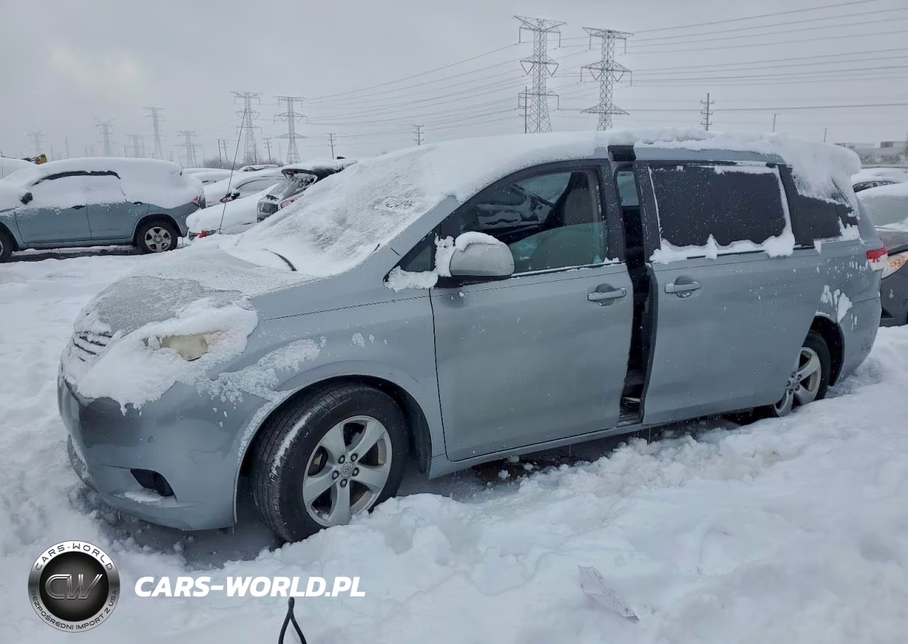2011 Toyota Sienna Le