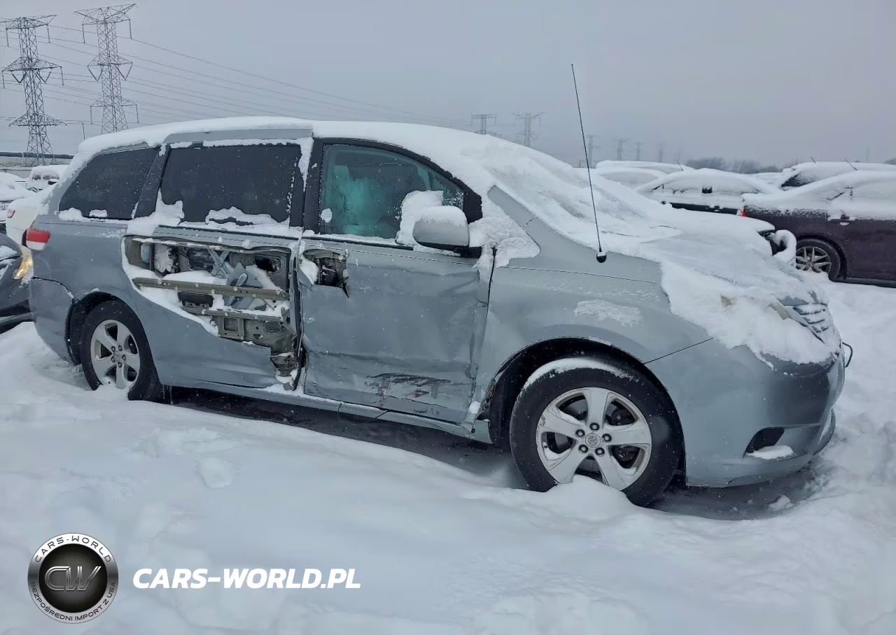 2011 Toyota Sienna Le VIN:5TDKK3DC2BS144643 - 4
