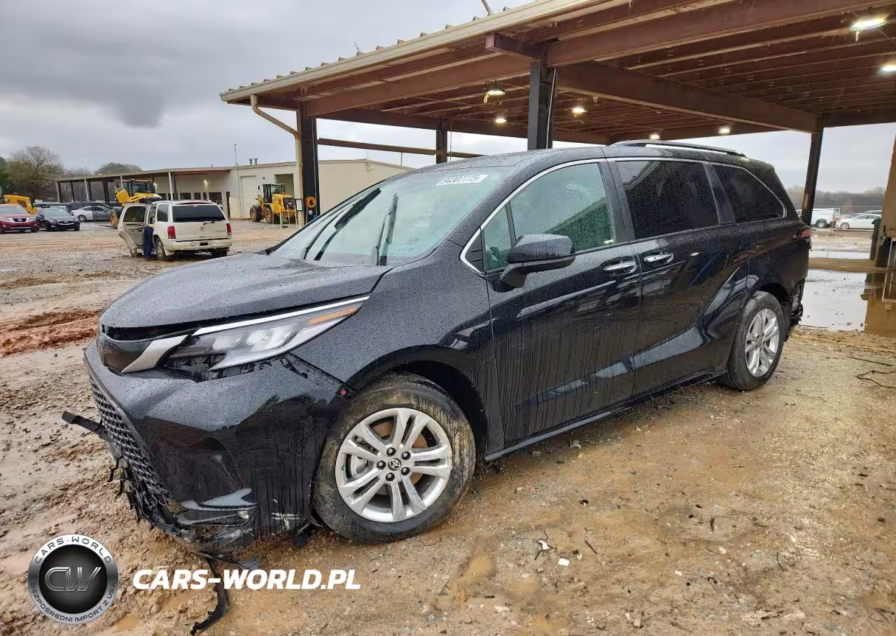 2022 Toyota Sienna Xse