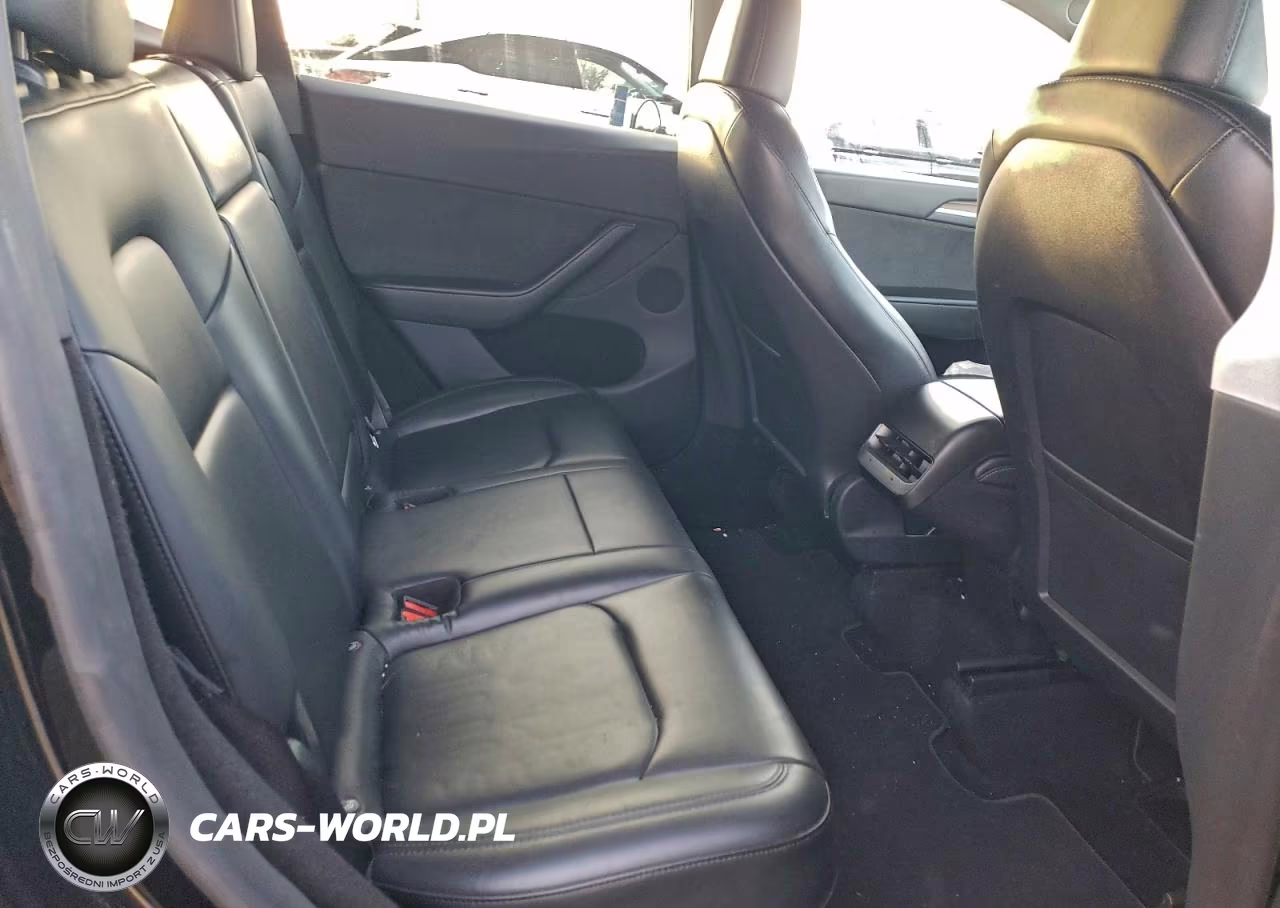 2023 Tesla Model Y VIN:7SAYGDEE5PA124092 - 10