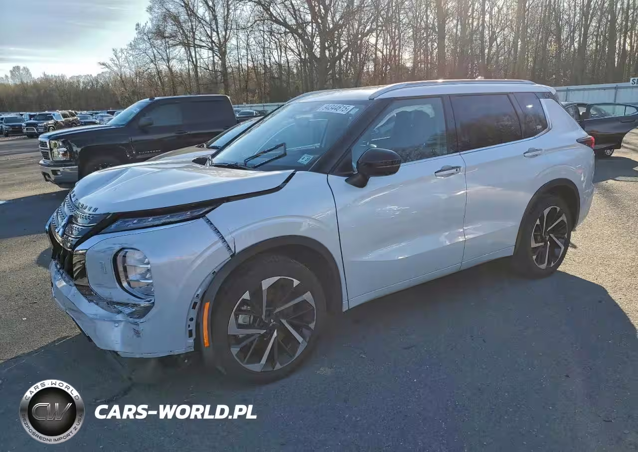 2022 Mitsubishi Outlander Sel