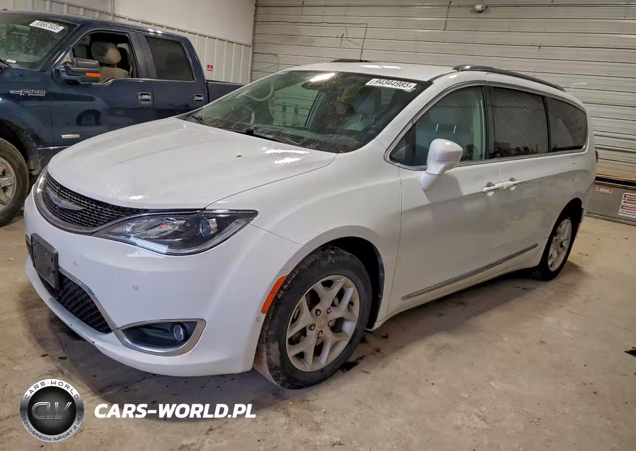 2018 Chrysler Pacifica Touring L