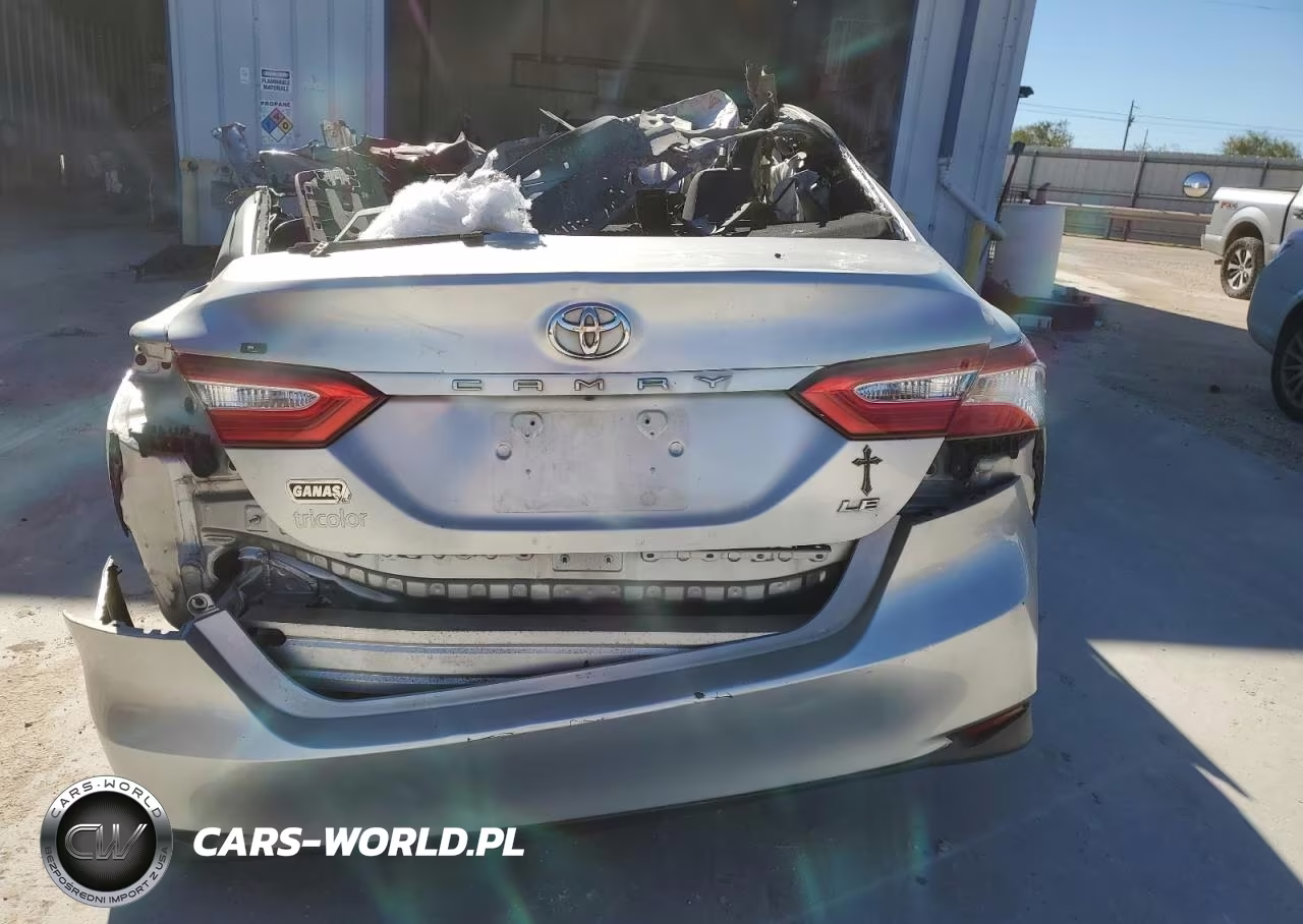 2018 Toyota Camry VIN:JTNB11HK4J3032110 - 6