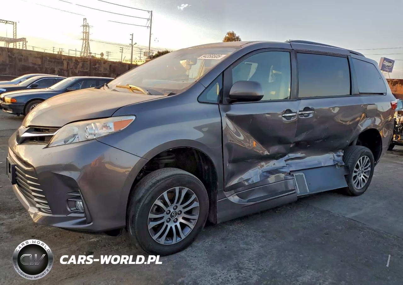 2019 Toyota Sienna Xle