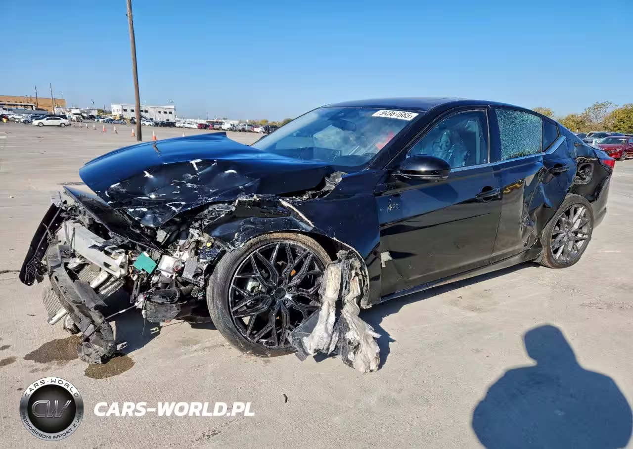 2023 Niss Altima 2.0 Sr