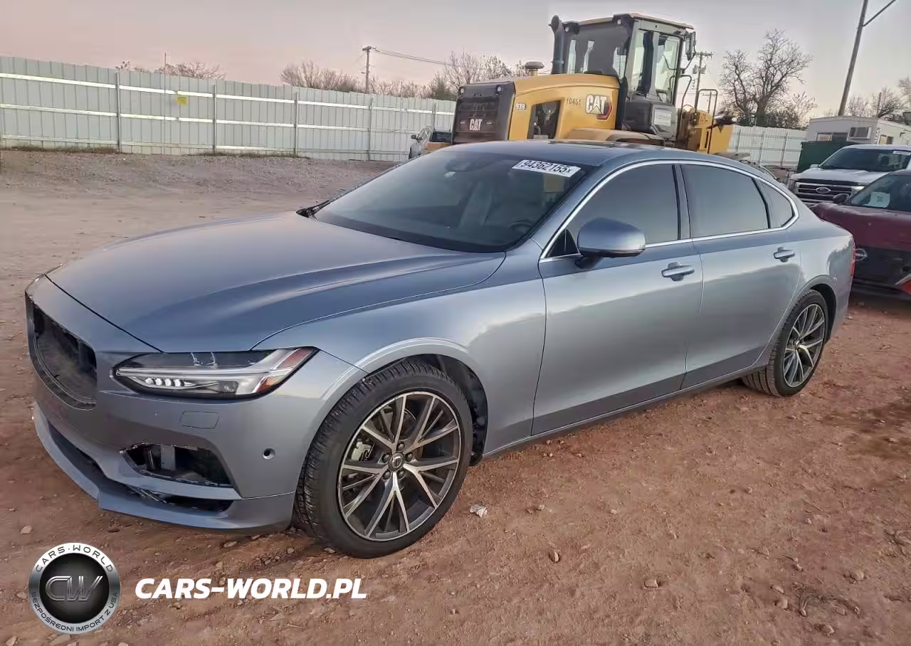 2018 Volvo S90 T5 Momentum