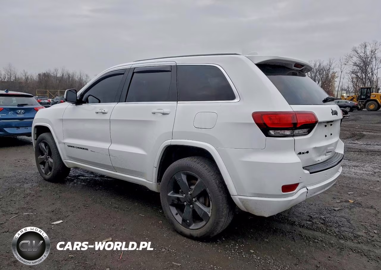 2015 Jeep Grand Cherokee Laredo VIN:1C4RJFAG7FC102132 - 2