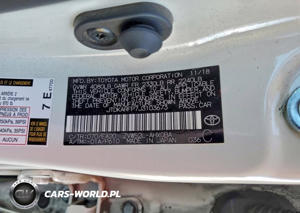 2018 Toyota Prius Prime VIN:JTDKARFP7J3103673 - 12