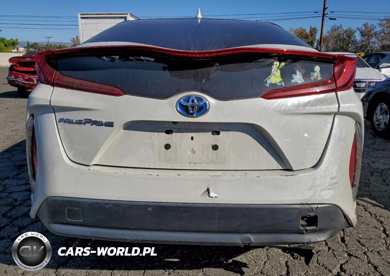 2018 Toyota Prius Prime VIN:JTDKARFP7J3103673 - 6
