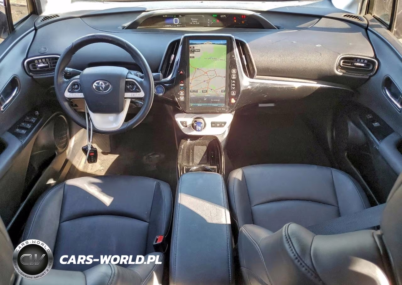 2018 Toyota Prius Prime VIN:JTDKARFP7J3103673 - 8