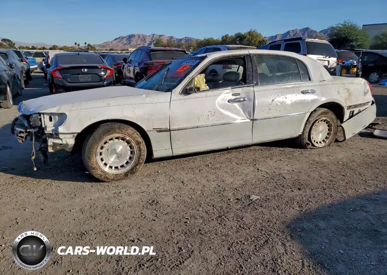 2000 Lincoln Town Car Executive