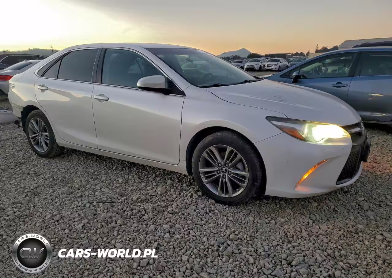 2017 Toyota Camry Le VIN:4T1BF1FK4HU403968 - 4