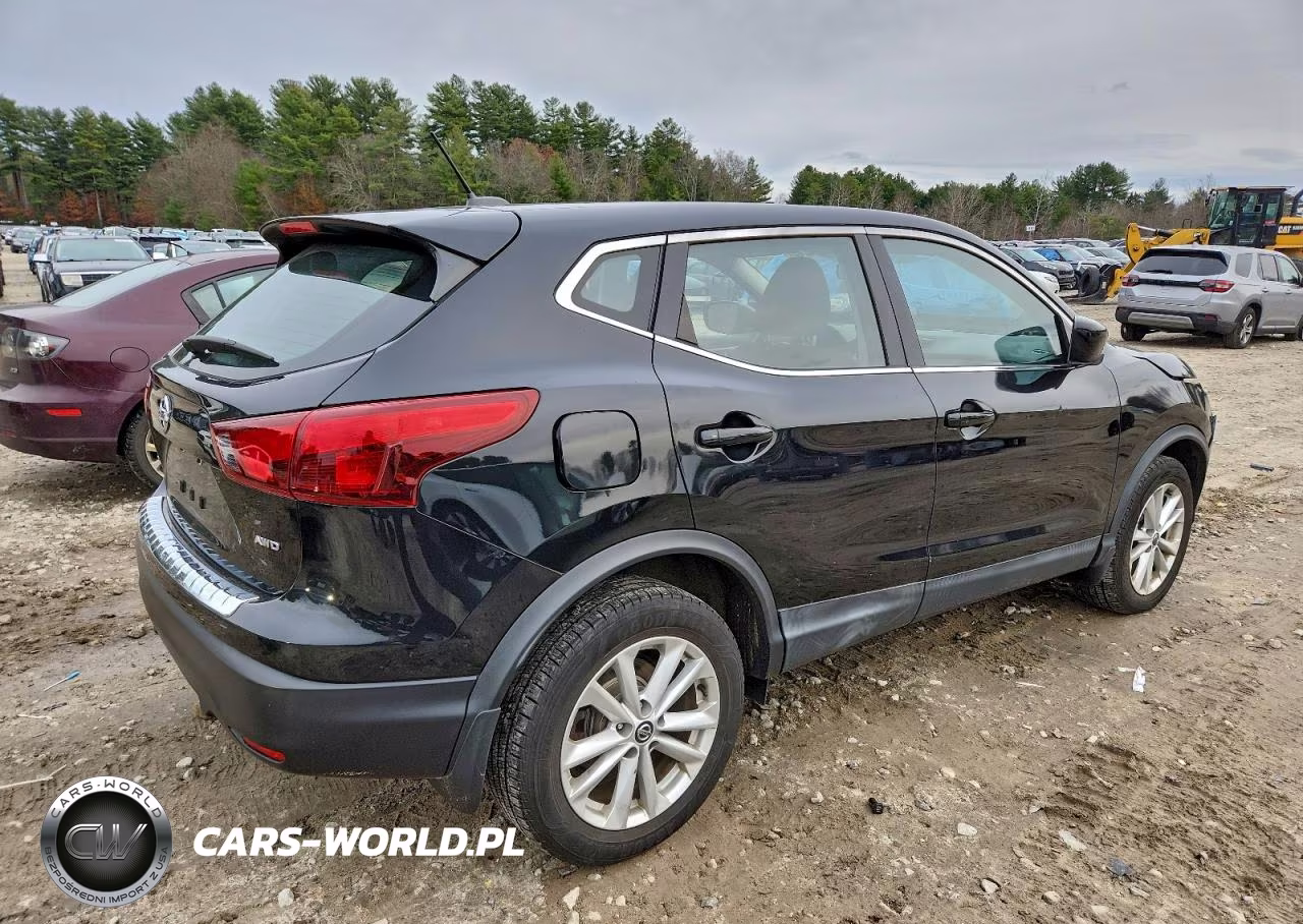 2019 Nissan Rogue Sport S VIN:JN1BJ1CRXKW631458 - 3