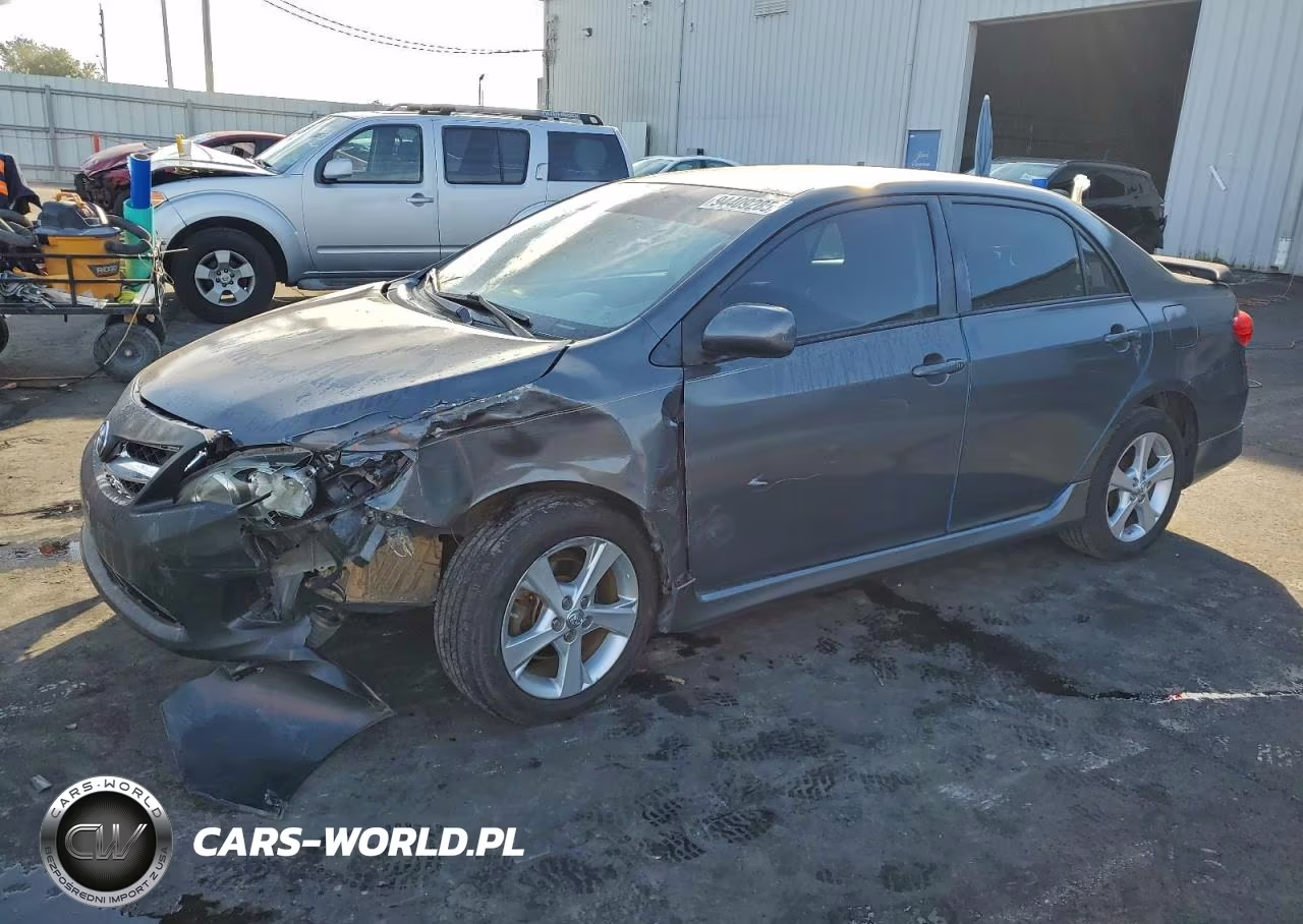 2013 Toyota Corolla Base – zdjęcie 1 z 12