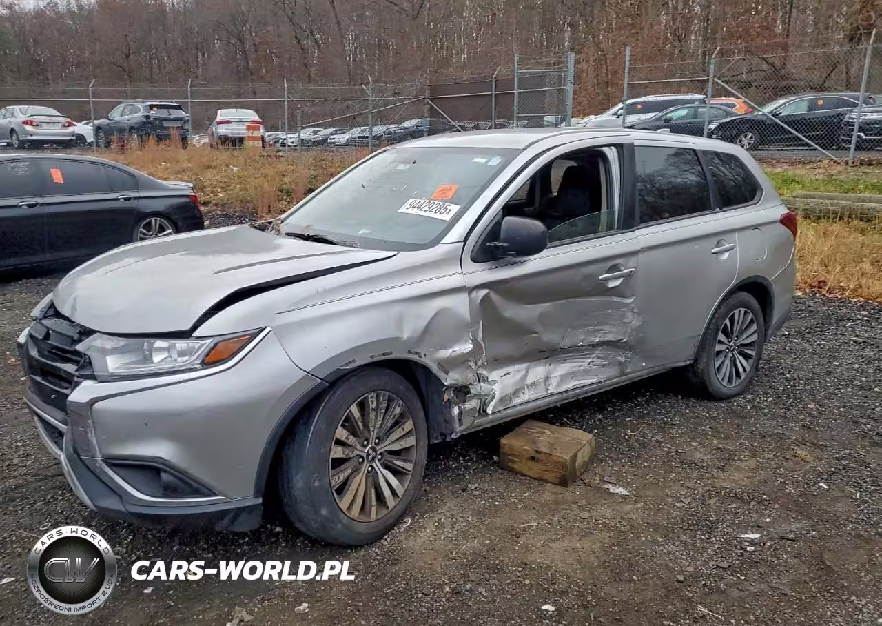 2020 Mitsubishi Outlander Es
