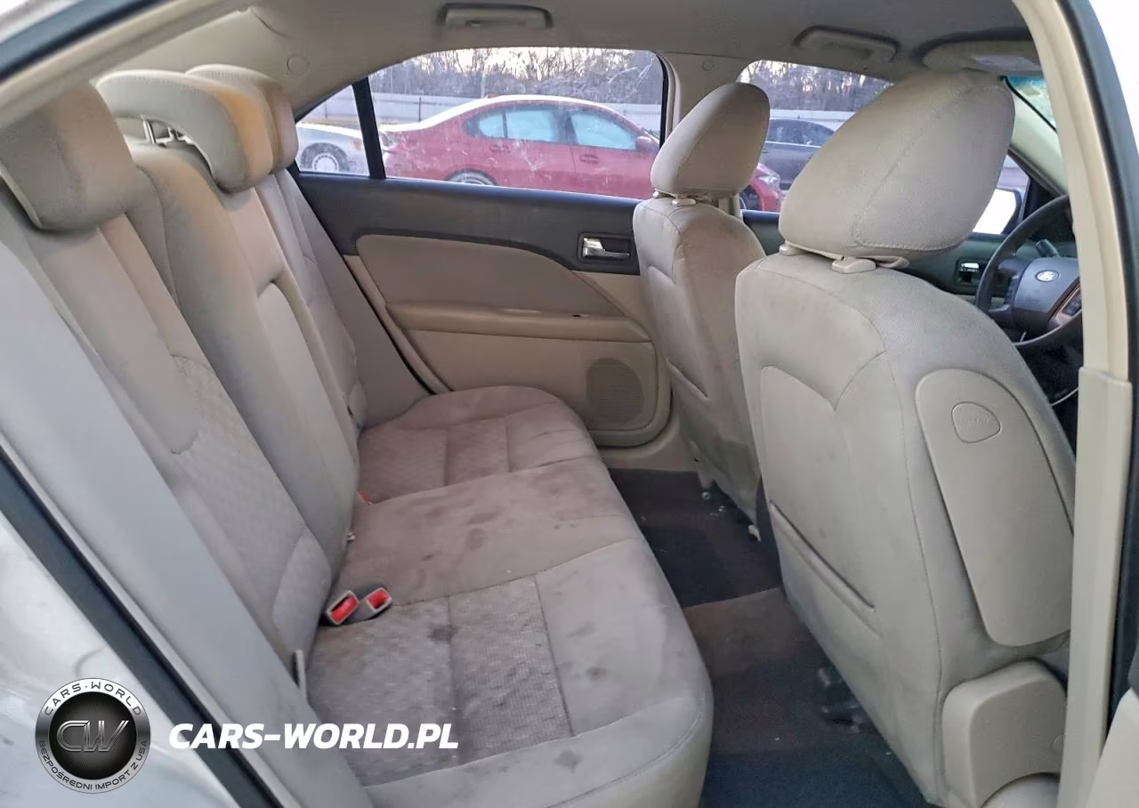 2010 Ford Fusion Se VIN:3FAHP0HA5AR389804 - 10
