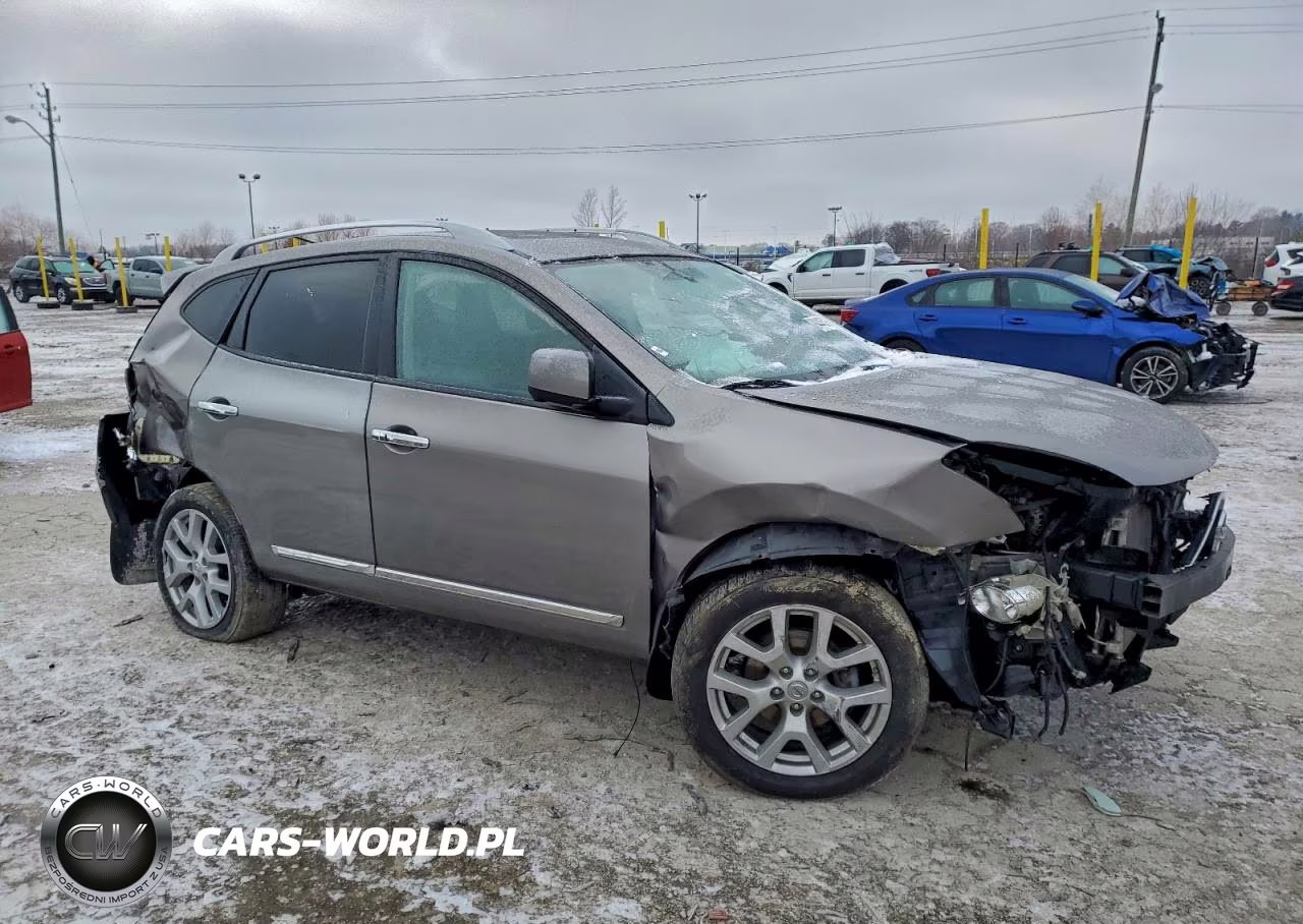 2013 Nissan Rogue S VIN:JN8AS5MV5DW632128 - 4