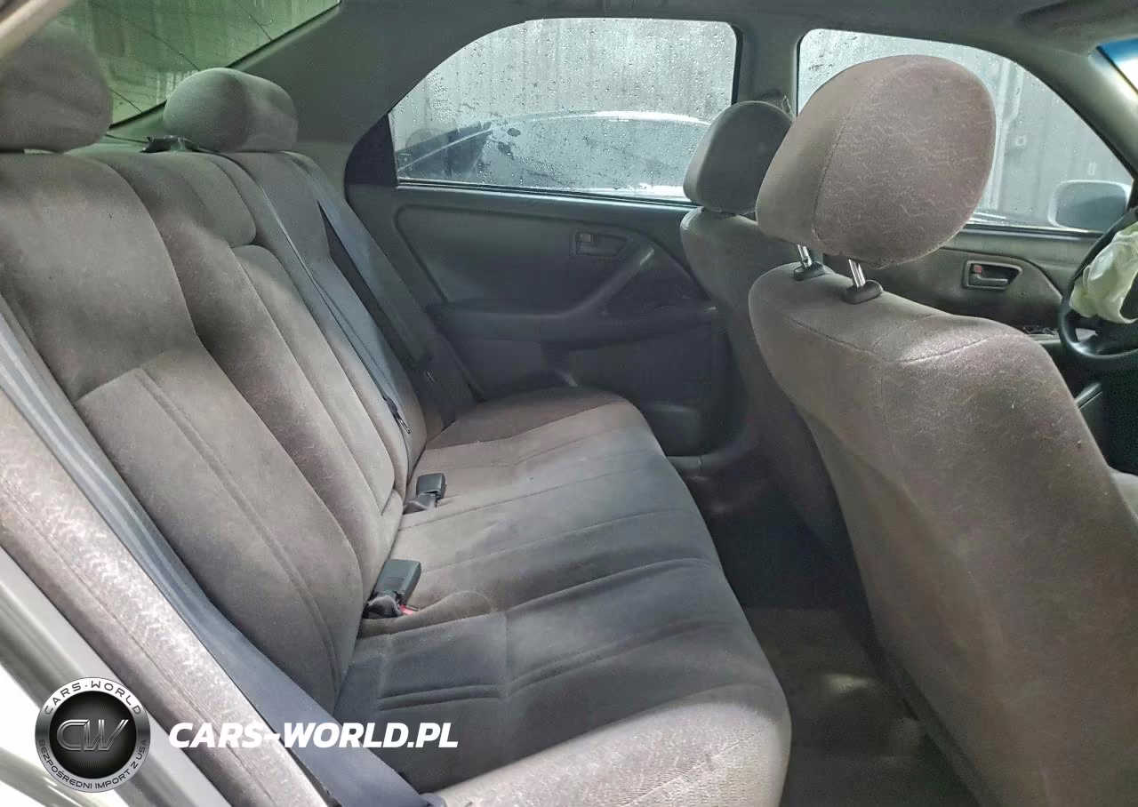 1999 Toyota Camry Le VIN:JT2BG22K5X0374668 - 10