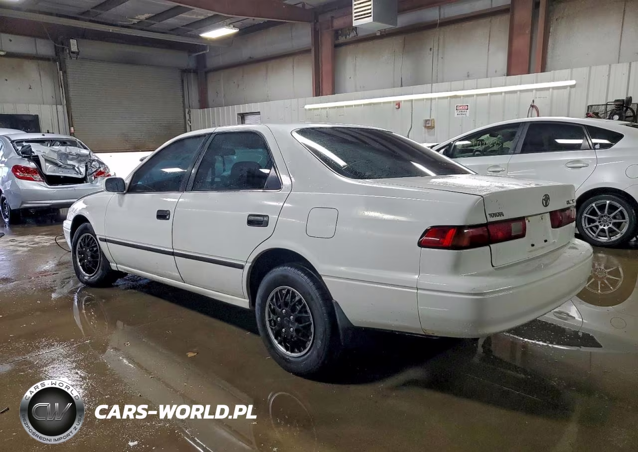 1999 Toyota Camry Le VIN:JT2BG22K5X0374668 - 2