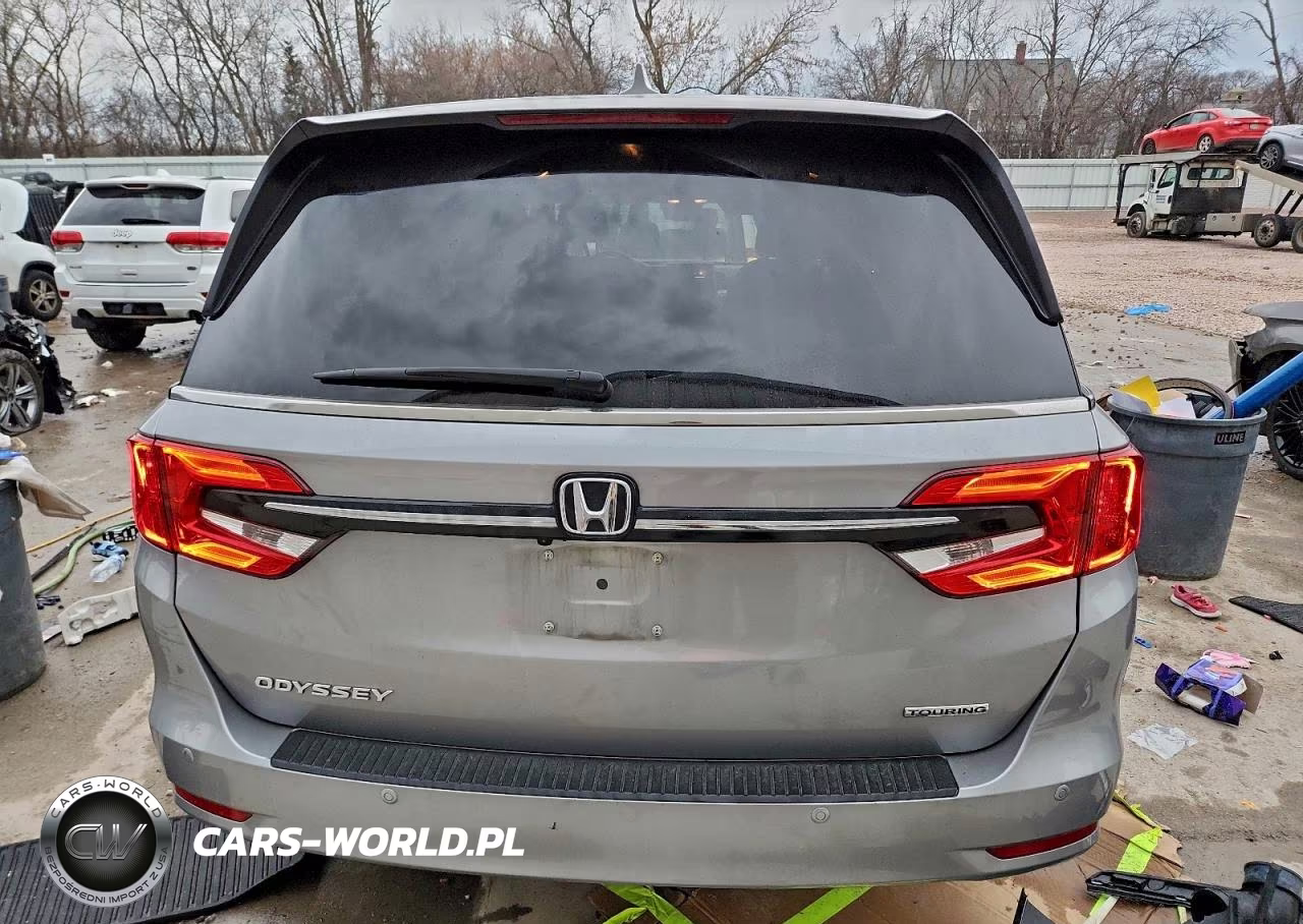 2023 Honda Odyssey Touring VIN:5FNRL6H86PB024097 - 6