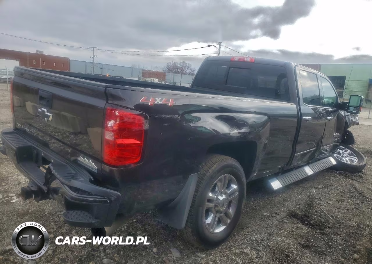 2018 Chevrolet Silverado K3500 High Country VIN:1GC4K1EY4JF191419 - 3