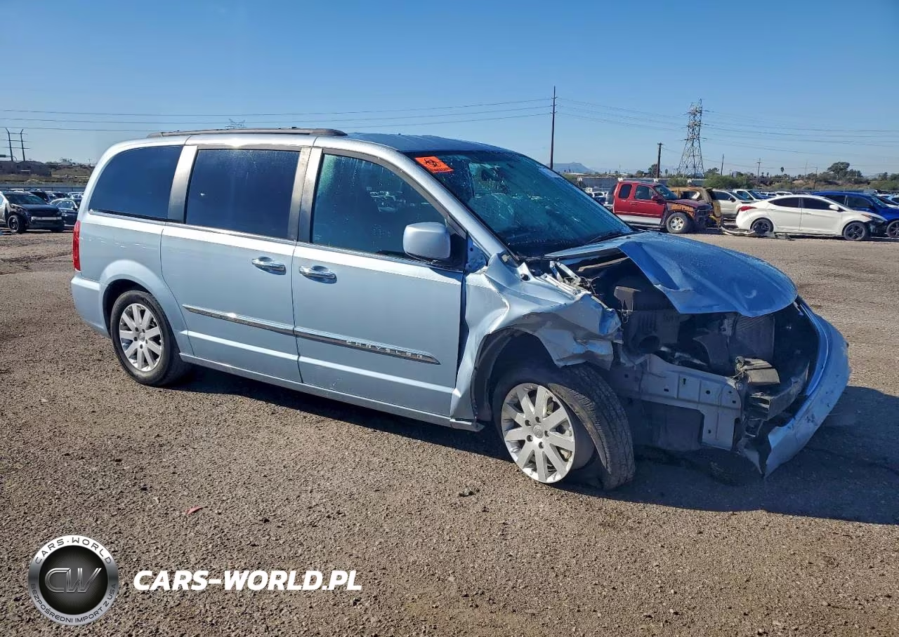 2016 Chrysler Town & Country Touring VIN:2C4RC1BG6GR246811 - 4