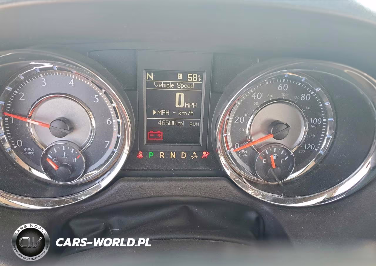 2016 Chrysler Town & Country Touring VIN:2C4RC1BG6GR246811 - 9