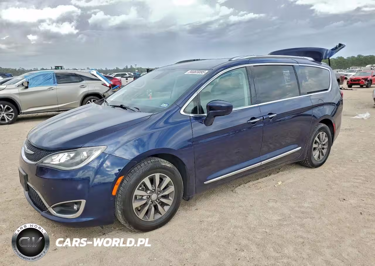 2020 Chrysler Pacifica Touring L Plus