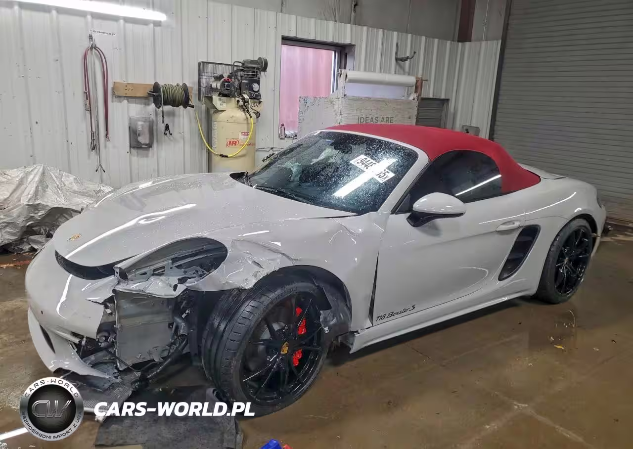 2025 Porsche Boxster S