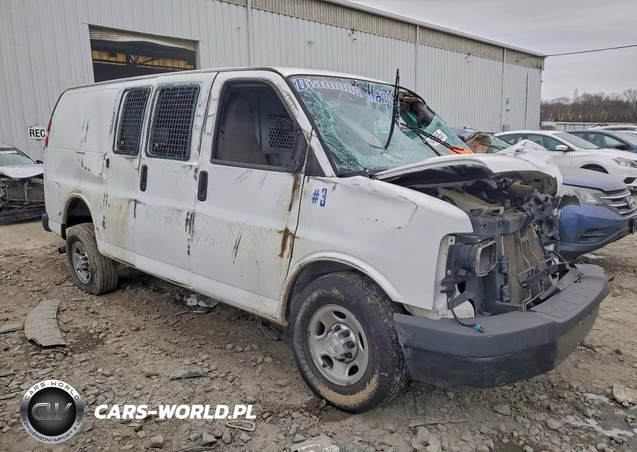 2017 Chevrolet Express G2500 VIN:1GCWGAFF7H1302656 - 4