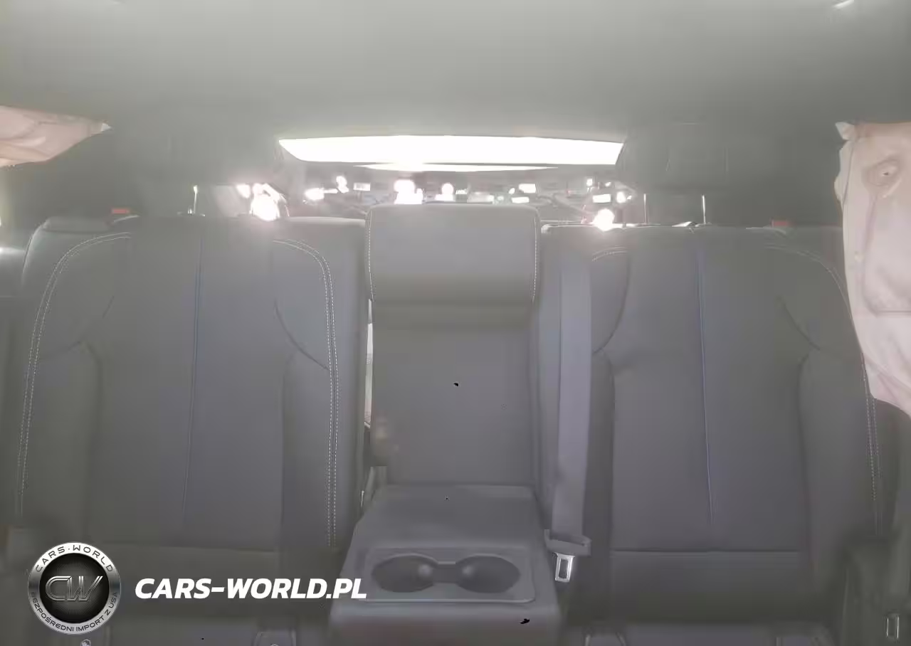 2026 Cadillac Lyriq Sport VIN:1GYKPURK4TZ302515 - 10