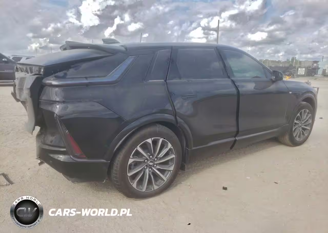 2026 Cadillac Lyriq Sport VIN:1GYKPURK4TZ302515 - 3