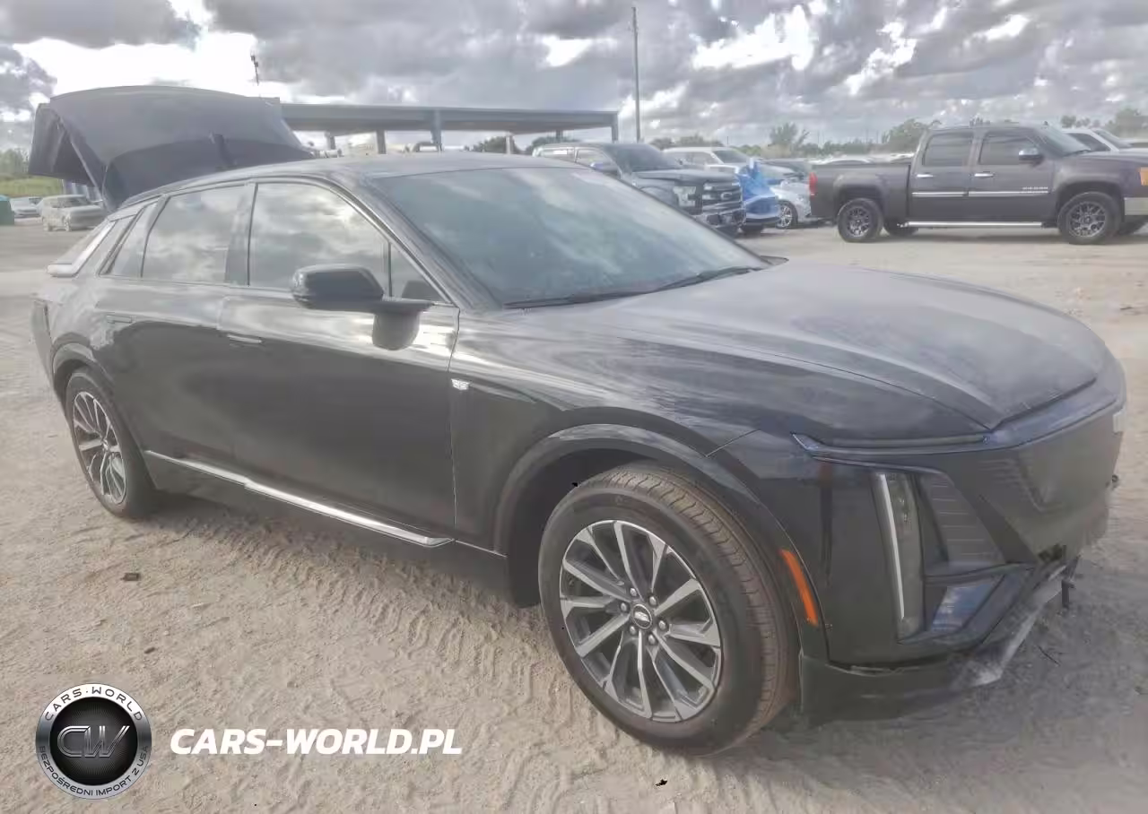 2026 Cadillac Lyriq Sport VIN:1GYKPURK4TZ302515 - 4