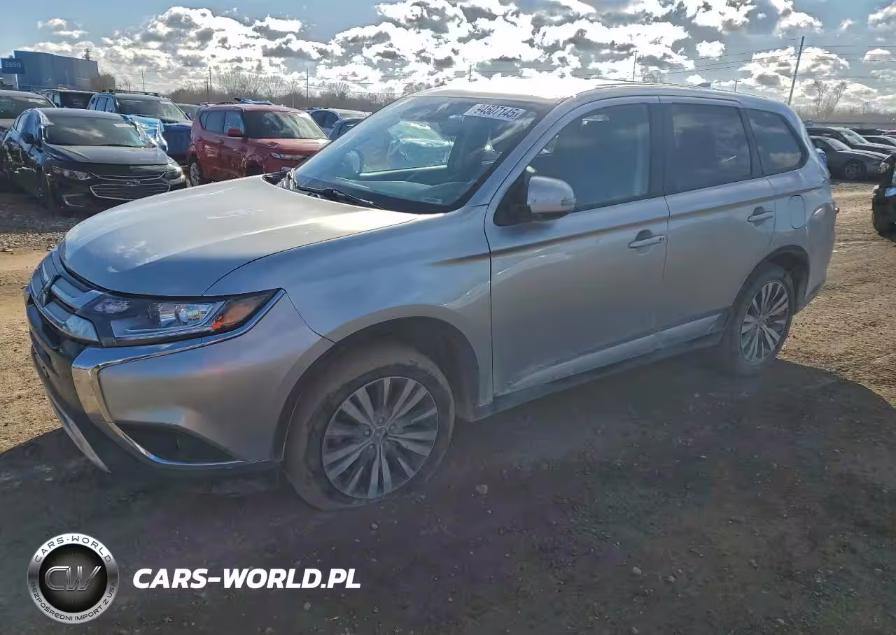 2020 Mitsubishi Outlander Se