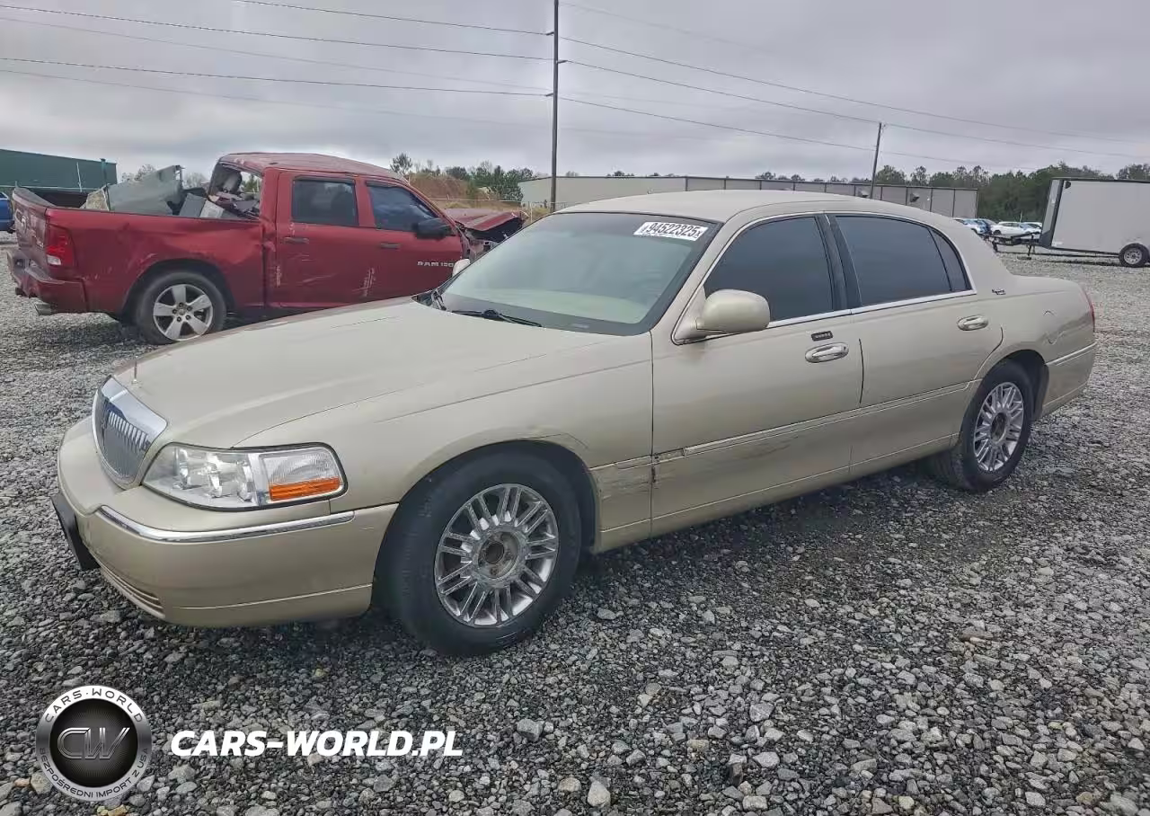 2009 Lincoln Town Car Signature Limited