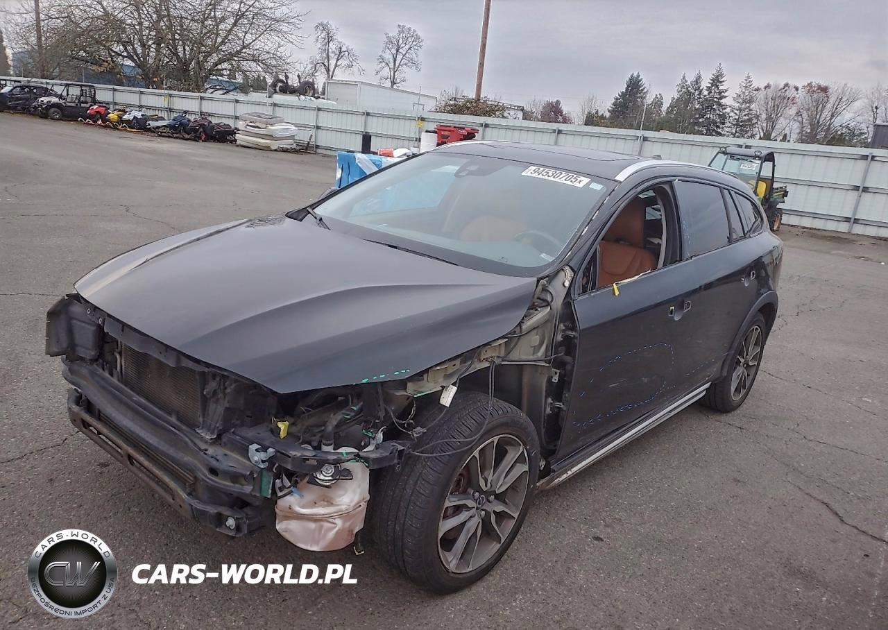 2015 Volvo V60 Cross Country Premier