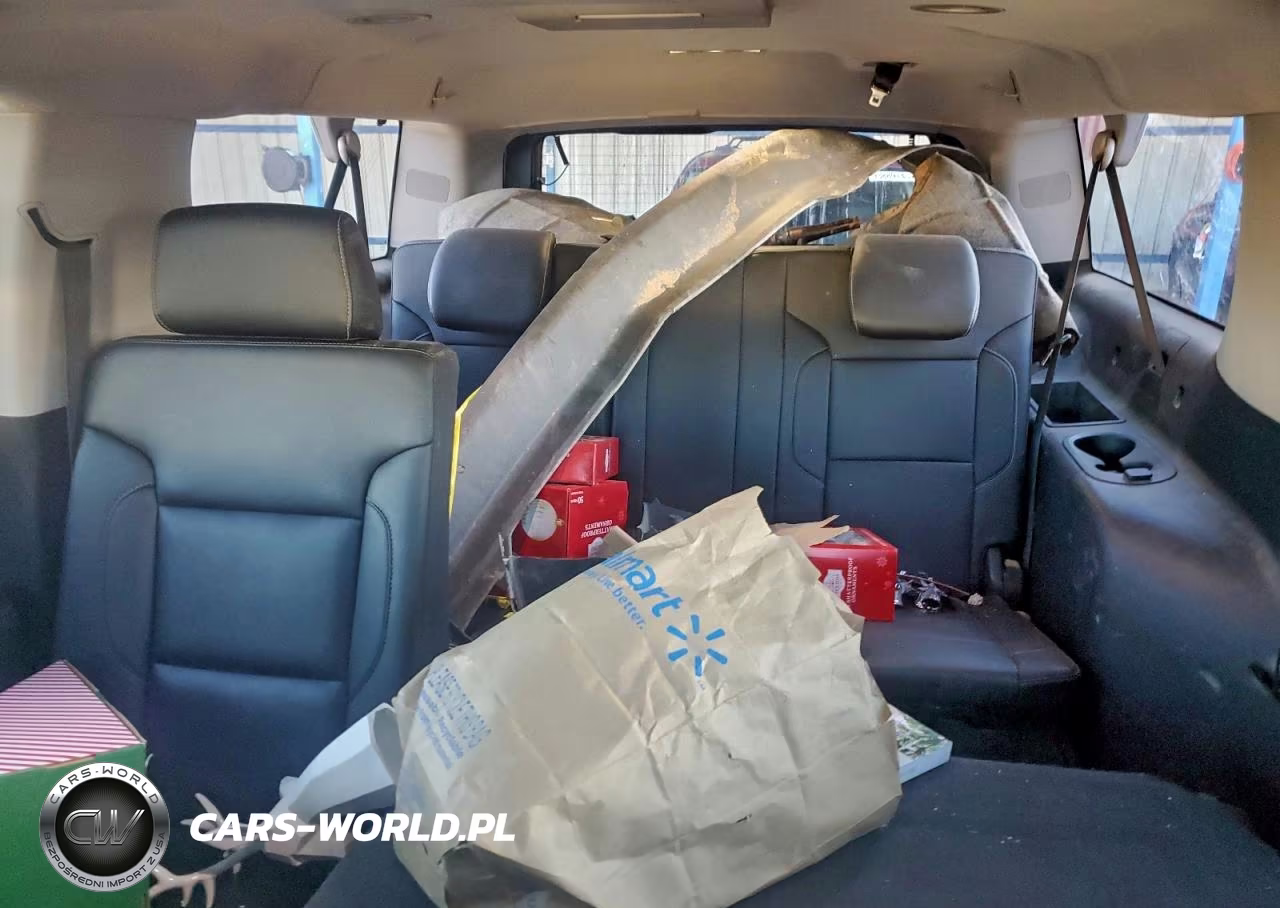 2018 Chevrolet Suburban K1500 Lt VIN:1GNSKHKC9JR240855 - 10