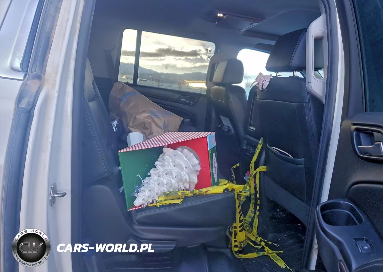 2018 Chevrolet Suburban K1500 Lt VIN:1GNSKHKC9JR240855 - 11