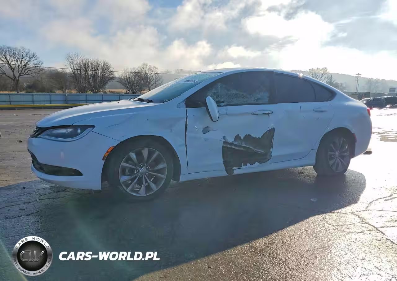 2015 Chrysler 200 S