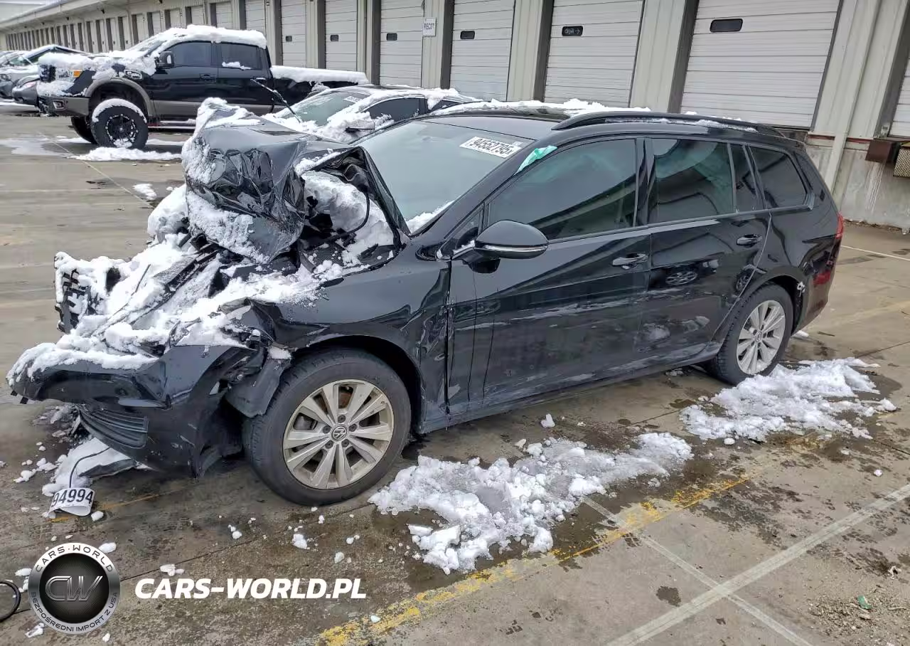 2017 Volkswagen Golf Sportwagen S