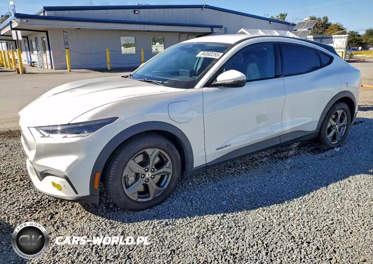 2022 Ford Mustang Mach-E Select