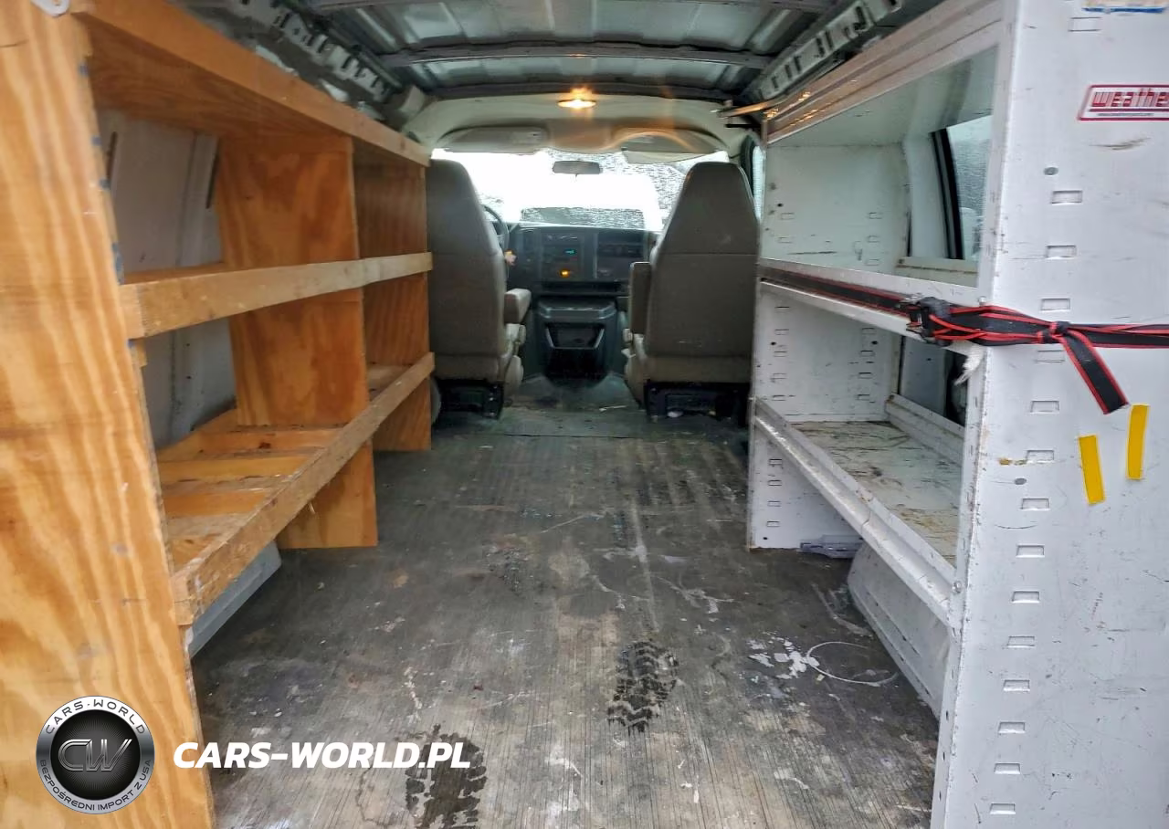 2007 Chevrolet Express Van VIN:1GCFG15X371251875 - 10