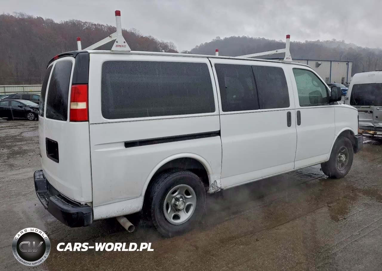 2007 Chevrolet Express Van VIN:1GCFG15X371251875 - 3
