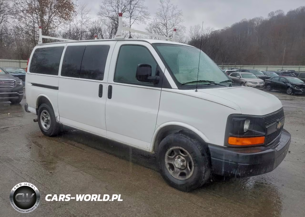 2007 Chevrolet Express Van VIN:1GCFG15X371251875 - 4